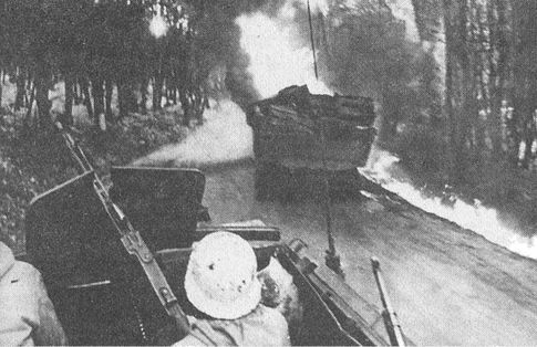 Иллюстрация к книге — Последнее наступление Гитлера. Разгром танковой элиты Рейха [i_008.jpg]