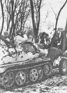 Иллюстрация к книге — Последнее наступление Гитлера. Разгром танковой элиты Рейха [i_020.jpg]