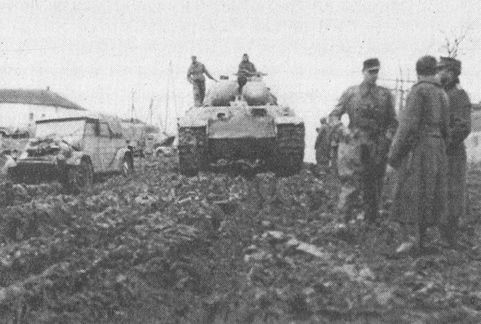 Иллюстрация к книге — Последнее наступление Гитлера. Разгром танковой элиты Рейха [i_044.jpg]