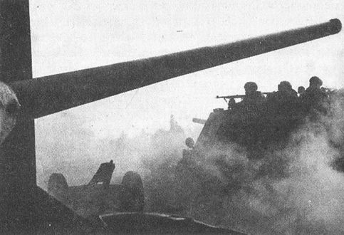 Иллюстрация к книге — Последнее наступление Гитлера. Разгром танковой элиты Рейха [i_059.jpg]