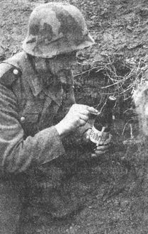 Иллюстрация к книге — &quot;Фаустники&quot; в бою [i_017.jpg]