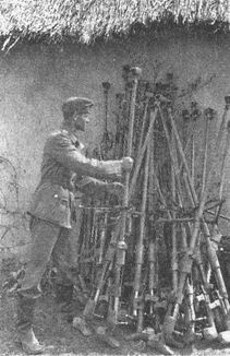 Иллюстрация к книге — &quot;Фаустники&quot; в бою [i_036.jpg]