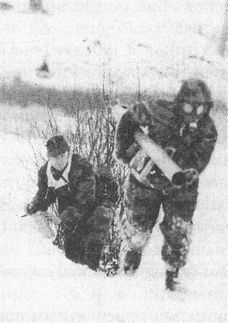 Иллюстрация к книге — &quot;Фаустники&quot; в бою [i_039.jpg]