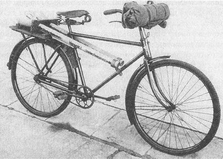 Иллюстрация к книге — &quot;Фаустники&quot; в бою [i_043.jpg]