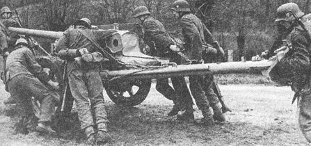 Иллюстрация к книге — &quot;Фаустники&quot; в бою [i_083.jpg]