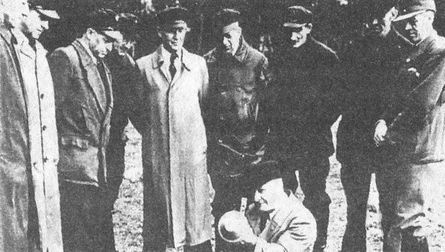 Иллюстрация к книге — &quot;Фаустники&quot; в бою [i_098.jpg]