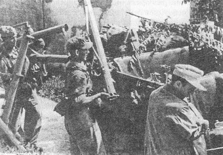 Иллюстрация к книге — &quot;Фаустники&quot; в бою [i_119.jpg]