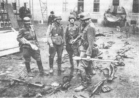 Иллюстрация к книге — &quot;Фаустники&quot; в бою [i_120.jpg]