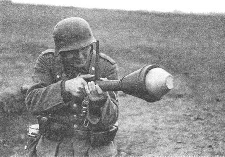 Иллюстрация к книге — &quot;Фаустники&quot; в бою [i_121.jpg]