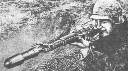 Иллюстрация к книге — &quot;Фаустники&quot; в бою [i_124.jpg]