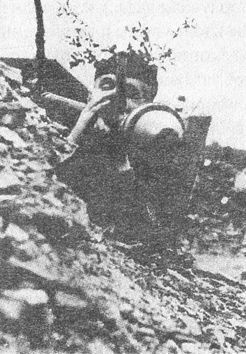 Иллюстрация к книге — &quot;Фаустники&quot; в бою [i_129.jpg]