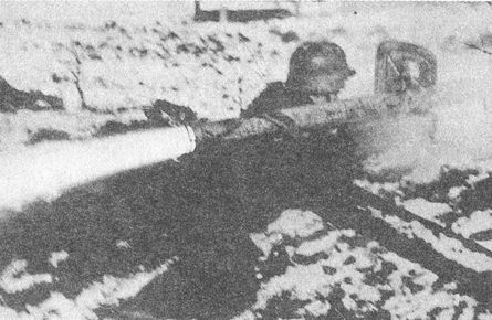 Иллюстрация к книге — &quot;Фаустники&quot; в бою [i_145.jpg]