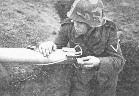 Иллюстрация к книге — &quot;Фаустники&quot; в бою [i_150.jpg]