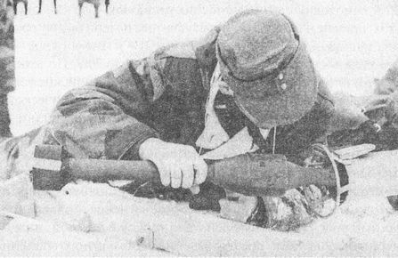 Иллюстрация к книге — &quot;Фаустники&quot; в бою [i_152.jpg]