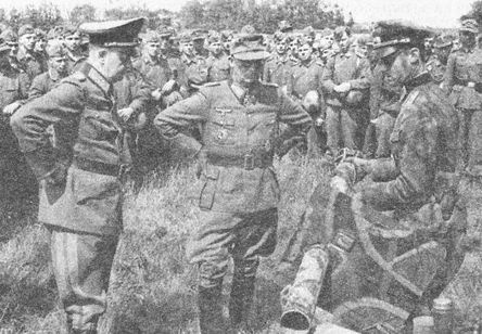 Иллюстрация к книге — &quot;Фаустники&quot; в бою [i_155.jpg]