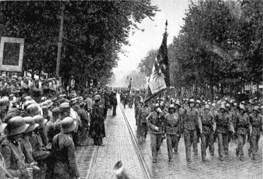 Иллюстрация к книге — Война кланов. "Черный фронт" против НСДАП [i_040.jpg]