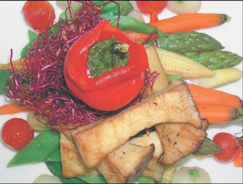 Иллюстрация к книге — Необыкновенные блюда из консервированных и замороженных продуктов. Мясо, рыба, морепродукты, овощи, фрукты [_05.jpg]