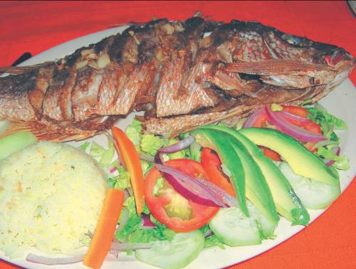 Иллюстрация к книге — Необыкновенные блюда из консервированных и замороженных продуктов. Мясо, рыба, морепродукты, овощи, фрукты [_08.jpg]