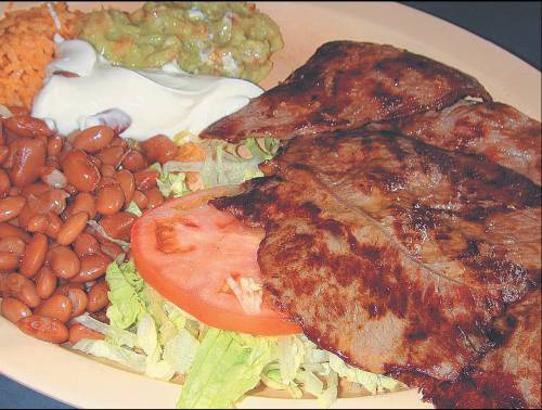 Иллюстрация к книге — Необыкновенные блюда из консервированных и замороженных продуктов. Мясо, рыба, морепродукты, овощи, фрукты [_13.jpg]