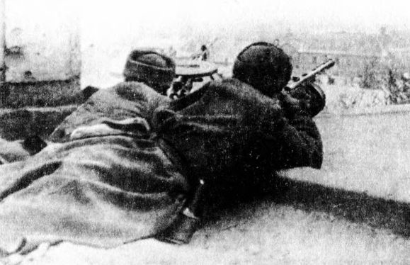 Иллюстрация к книге — Осада Будапешта. 100 дней Второй мировой войны [i_081.jpg]