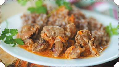 Иллюстрация к книге — Холодные и теплые салаты. Мясные, рыбные, овощные, корейские, постные + 50 салатных заправок [i_021.jpg]