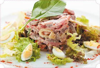 Иллюстрация к книге — Холодные и теплые салаты. Мясные, рыбные, овощные, корейские, постные + 50 салатных заправок [i_038.jpg]