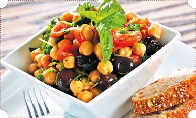 Иллюстрация к книге — Холодные и теплые салаты. Мясные, рыбные, овощные, корейские, постные + 50 салатных заправок [i_086.jpg]