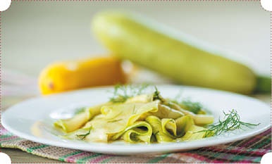 Иллюстрация к книге — Холодные и теплые салаты. Мясные, рыбные, овощные, корейские, постные + 50 салатных заправок [i_097.jpg]