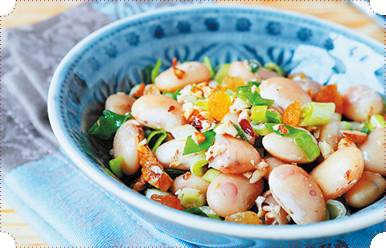 Иллюстрация к книге — Холодные и теплые салаты. Мясные, рыбные, овощные, корейские, постные + 50 салатных заправок [i_101.jpg]