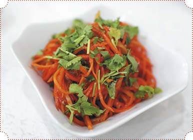 Иллюстрация к книге — Холодные и теплые салаты. Мясные, рыбные, овощные, корейские, постные + 50 салатных заправок [i_109.jpg]