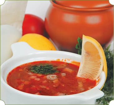 Иллюстрация к книге — Аппетитное жаркое, гуляш, кулеш, солянки, плов, рагу и другие блюда в горшочках [i_003.jpg]