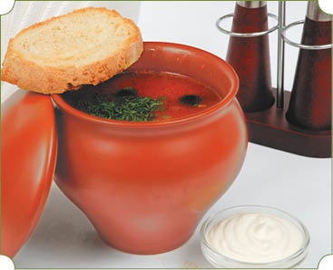 Иллюстрация к книге — Аппетитное жаркое, гуляш, кулеш, солянки, плов, рагу и другие блюда в горшочках [i_006.jpg]