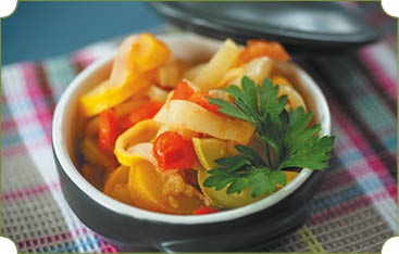 Иллюстрация к книге — Аппетитное жаркое, гуляш, кулеш, солянки, плов, рагу и другие блюда в горшочках [i_079.jpg]