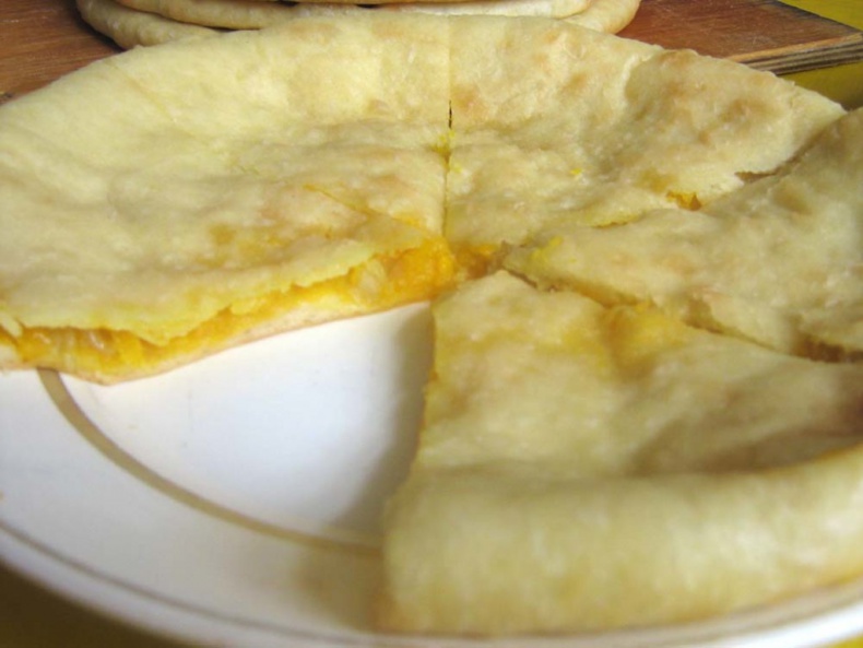 Иллюстрация к книге — Осетинские пироги. Кухни народов мира [image9_547ac8673c6359ad5822545c_jpg.jpg]