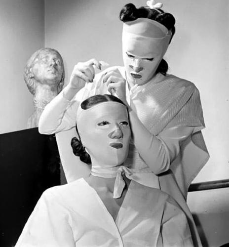 Иллюстрация к книге — 300 рецептов ухода за кожей. Маски. Пилинг. Лифтинг. Против морщин и угрей. Против целлюлита и рубцов [i_031.jpg]