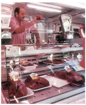 Иллюстрация к книге — Экстремальная кухня. Причудливые и удивительные блюда, которые едят люди [i_002.jpg]