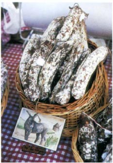 Иллюстрация к книге — Экстремальная кухня. Причудливые и удивительные блюда, которые едят люди [i_003.jpg]