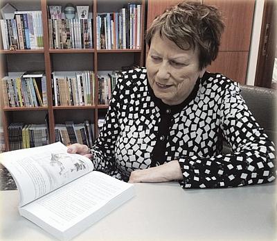 Иллюстрация к книге — Сквозь три строя [_00.jpg]