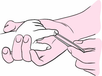 Иллюстрация к книге — Массаж и гимнастика для самых маленьких от рождения до года [i_057.jpg]