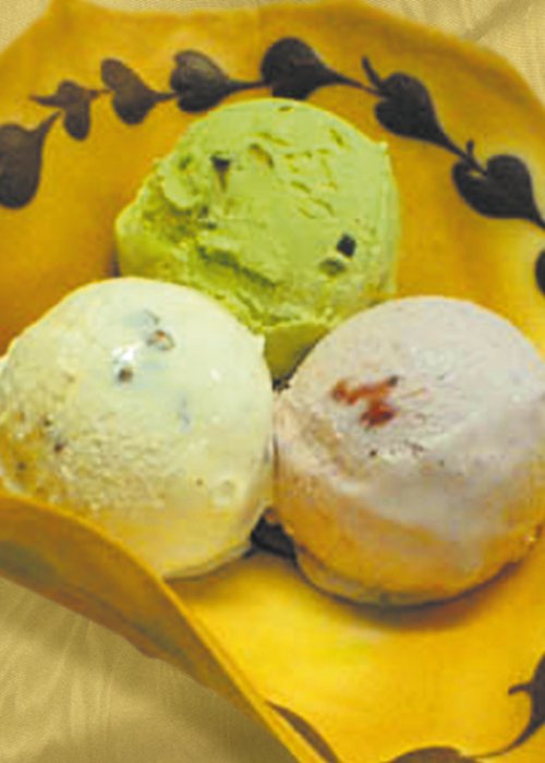 Иллюстрация к книге — Лучшие рецепты домашнего мороженого и десертов [i_035.jpg]