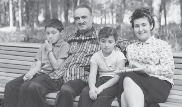 Иллюстрация к книге — Мои Великие старухи [i_042.jpg]