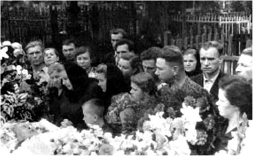 Иллюстрация к книге — Мистика московских кладбищ [i_064.jpg]