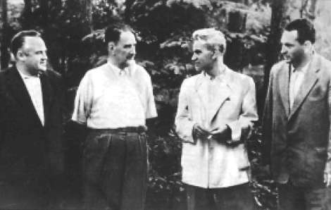 Иллюстрация к книге — Лица века [i_006.jpg]