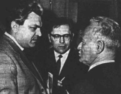 Иллюстрация к книге — Лица века [i_021.jpg]