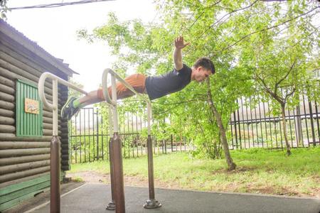 Иллюстрация к книге — Идеальная осанка [i_090.jpg]