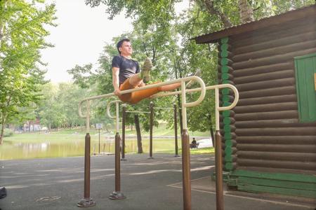 Иллюстрация к книге — Идеальная осанка [i_099.jpg]