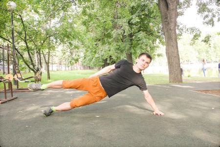 Иллюстрация к книге — Идеальная осанка [i_111.jpg]