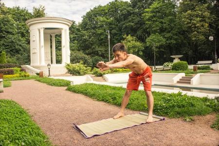 Иллюстрация к книге — Идеальная осанка [i_118.jpg]