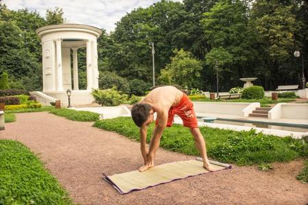 Иллюстрация к книге — Идеальная осанка [i_119.jpg]