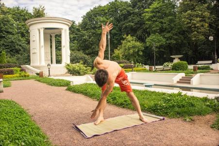 Иллюстрация к книге — Идеальная осанка [i_120.jpg]